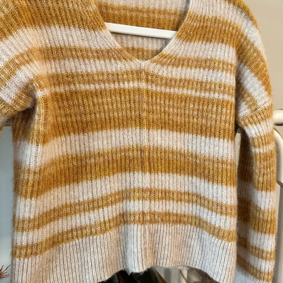 Madewell Space Dye Juniper V-Neck Pullover Fuzzy Sweater - Picture 4 of 5